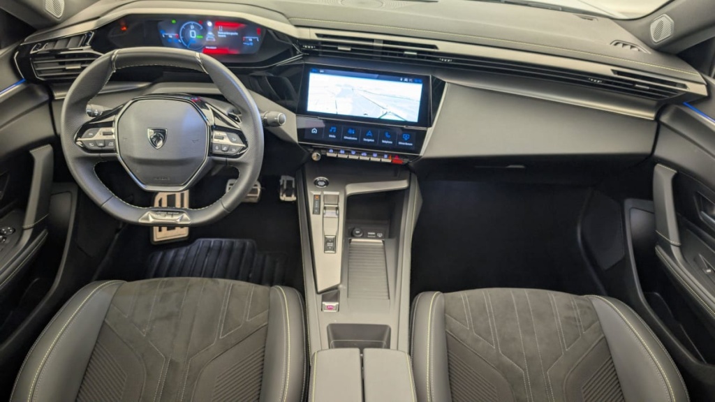 PEUGEOT 408 PHEV 225 e-EAT8 GT - ref: 1-346769 - Photo 13