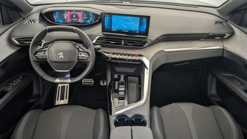 PEUGEOT 3008 Hybrid4 300 e-EAT8 GT - ref: 1-346773 - Photo 13