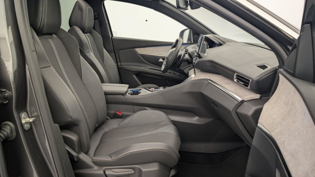PEUGEOT 3008 Hybrid4 300 e-EAT8 GT - ref: 1-346773 - Photo 9