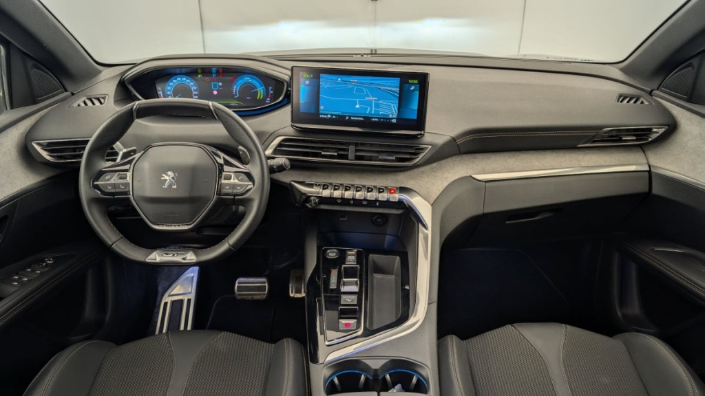 PEUGEOT 3008 Hybrid4 300 e-EAT8 GT - ref: 1-346777 - Photo 13
