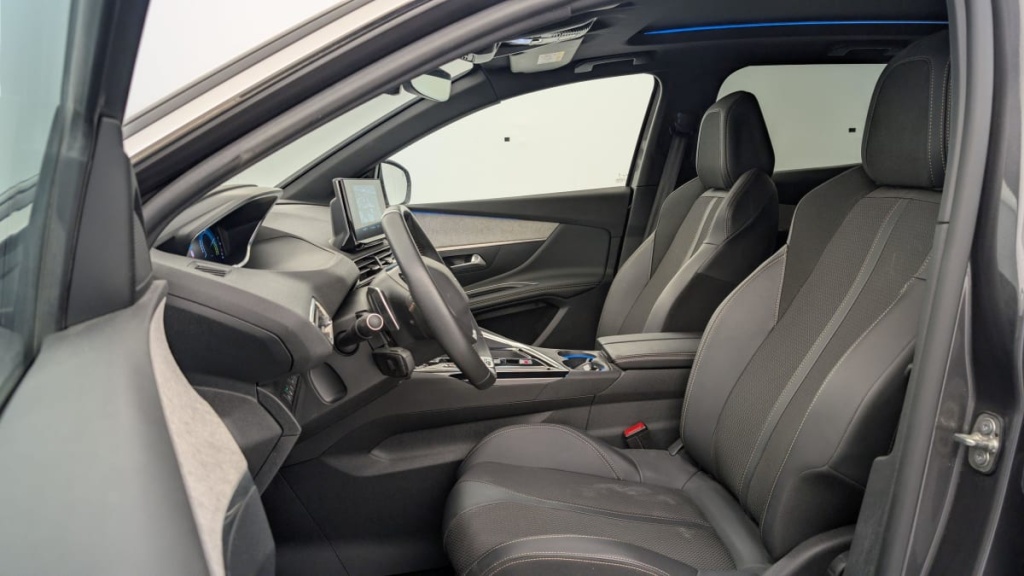 PEUGEOT 3008 Hybrid4 300 e-EAT8 GT - ref: 1-346777 - Photo 16