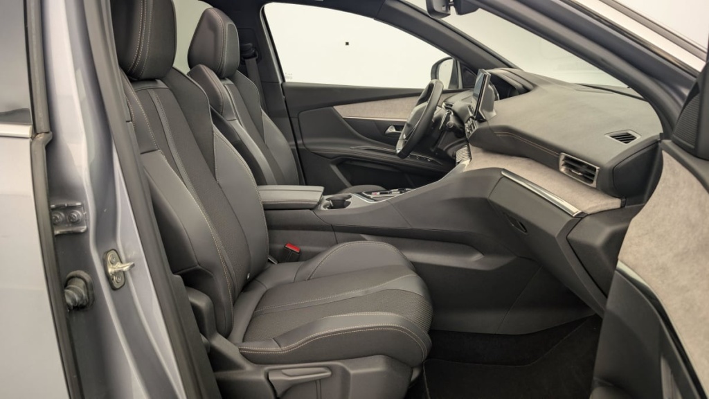 PEUGEOT 3008 Hybrid4 300 e-EAT8 GT - ref: 1-346778 - Photo 9