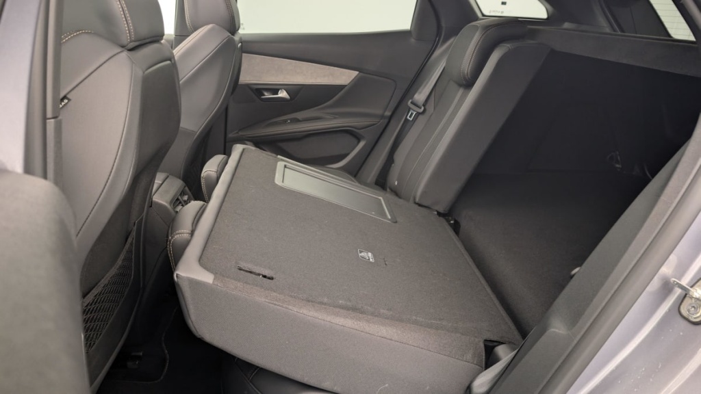 PEUGEOT 3008 Hybrid 225 e-EAT8 GT - ref: 1-346807 - Photo 12