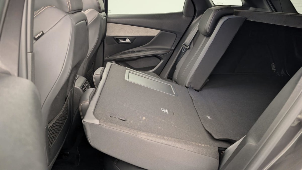 PEUGEOT 3008 Hybrid 225 e-EAT8 GT - ref: 1-346808 - Photo 12