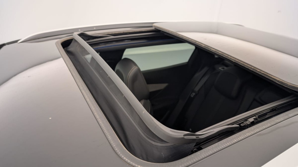 PEUGEOT 3008 Hybrid 225 e-EAT8 GT - ref: 1-346810 - Photo 20