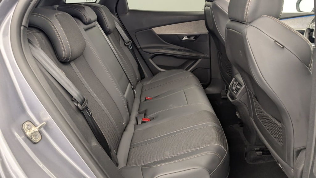 PEUGEOT 3008 Hybrid4 300 e-EAT8 GT - ref: 1-346826 - Photo 10