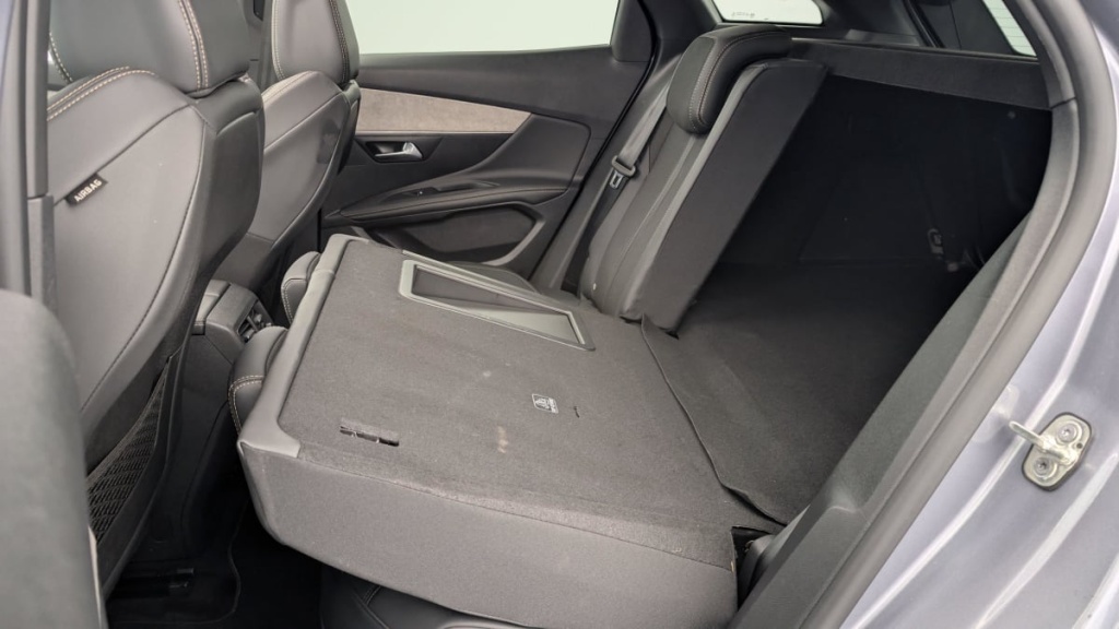 PEUGEOT 3008 Hybrid4 300 e-EAT8 GT - ref: 1-346827 - Photo 12