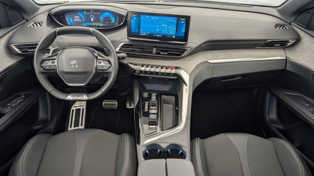 PEUGEOT 3008 Hybrid4 300 e-EAT8 GT - ref: 1-346827 - Photo 13