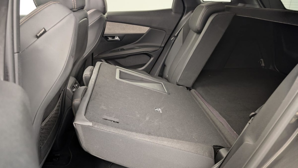 PEUGEOT 3008 Hybrid4 300 e-EAT8 GT - ref: 1-346832 - Photo 12