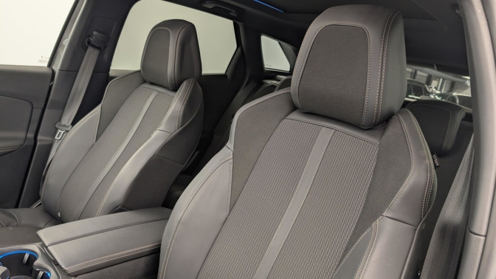 PEUGEOT 3008 Hybrid4 300 e-EAT8 GT - ref: 1-346832 - Photo 16