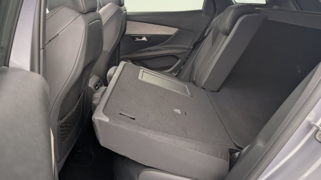 PEUGEOT 3008 Hybrid4 300 e-EAT8 GT - ref: 1-346833 - Photo 12