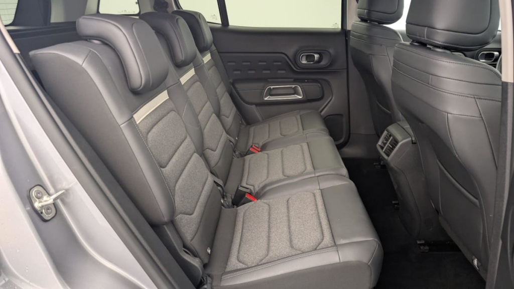 CITROEN C5 Aircross Hybride Rechargeable 225 e-EAT8 Plus - ref: 1-346885 - Photo 10
