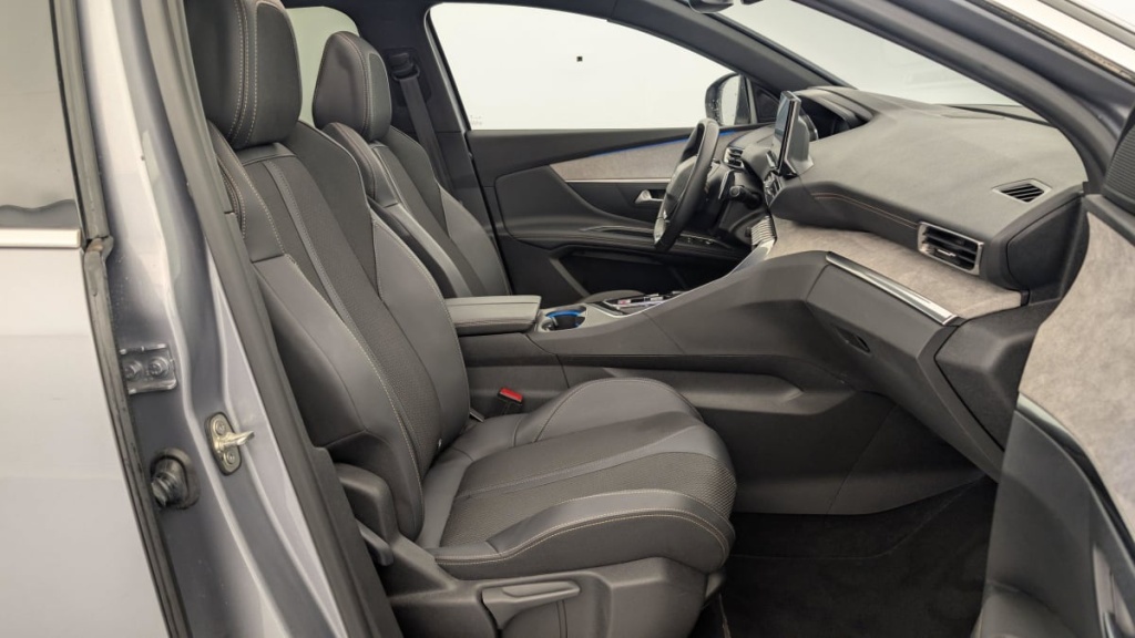 PEUGEOT 3008 Hybrid4 300 e-EAT8 GT - ref: 1-346919 - Photo 9