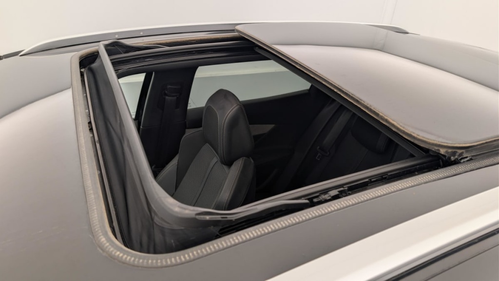 PEUGEOT 3008 Hybrid4 300 e-EAT8 GT - ref: 1-347028 - Photo 20