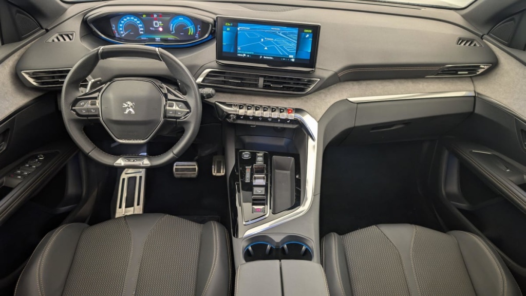 PEUGEOT 3008 Hybrid4 300 e-EAT8 GT - ref: 1-347029 - Photo 13