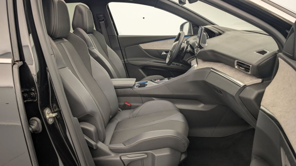 PEUGEOT 3008 Hybrid4 300 e-EAT8 GT - ref: 1-347029 - Photo 9
