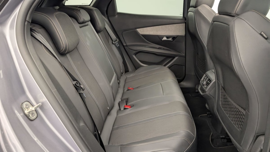 PEUGEOT 3008 Hybrid 225 e-EAT8 GT - ref: 1-347033 - Photo 10