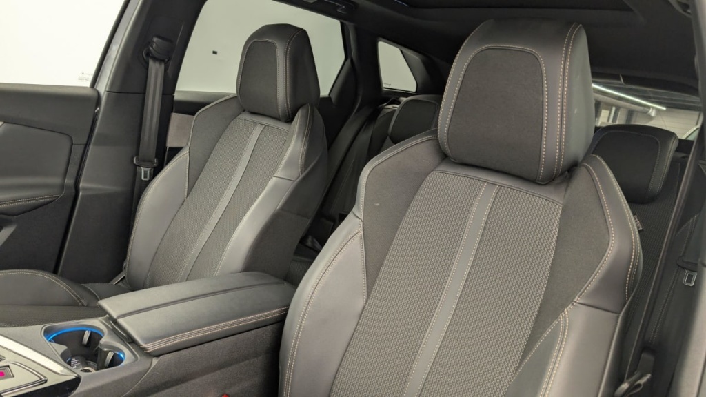PEUGEOT 3008 Hybrid 225 e-EAT8 GT - ref: 1-347034 - Photo 15