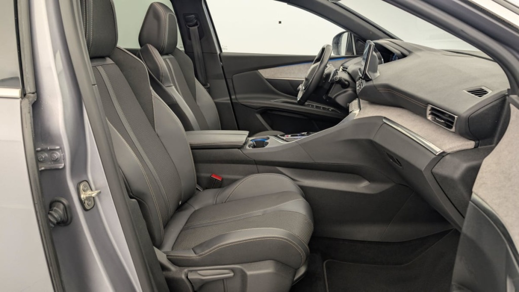 PEUGEOT 3008 Hybrid 225 e-EAT8 GT - ref: 1-347034 - Photo 9