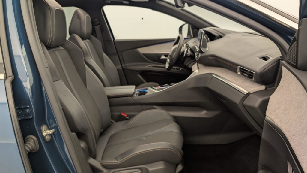 PEUGEOT 3008 Hybrid 225 e-EAT8 GT - ref: 1-347035 - Photo 9