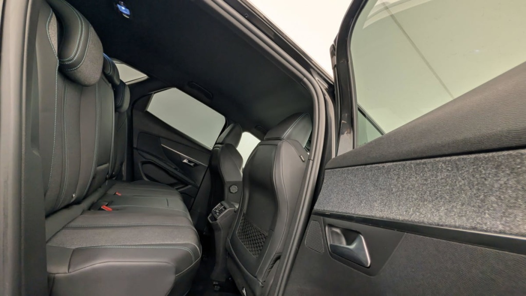 PEUGEOT 3008 Hybrid 225 e-EAT8 Allure Pack - ref: 1-347038 - Photo 10