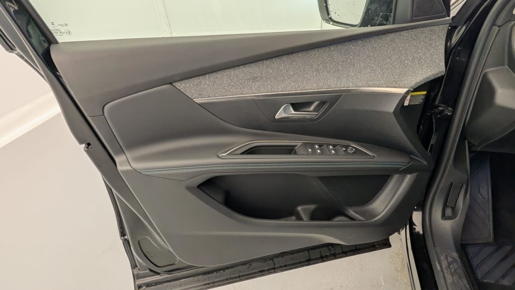 PEUGEOT 3008 Hybrid 225 e-EAT8 Allure Pack - ref: 1-347038 - Photo 20