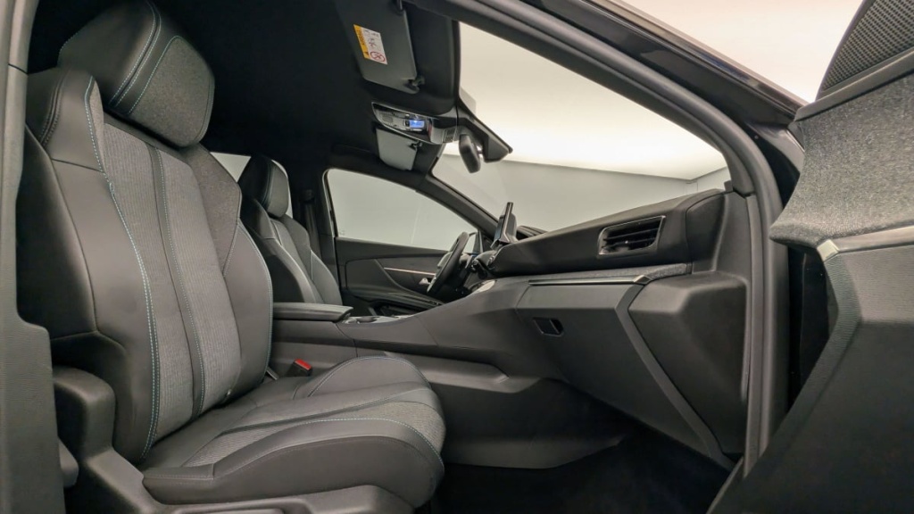 PEUGEOT 3008 Hybrid 225 e-EAT8 Allure Pack - ref: 1-347038 - Photo 9
