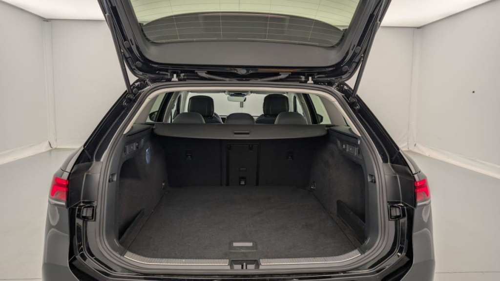 VOLKSWAGEN Passat SW Nouvelle 1.5 ETSI OPF 150 DSG7 LIFE PLUS - ref: 1-347264 - Photo 11