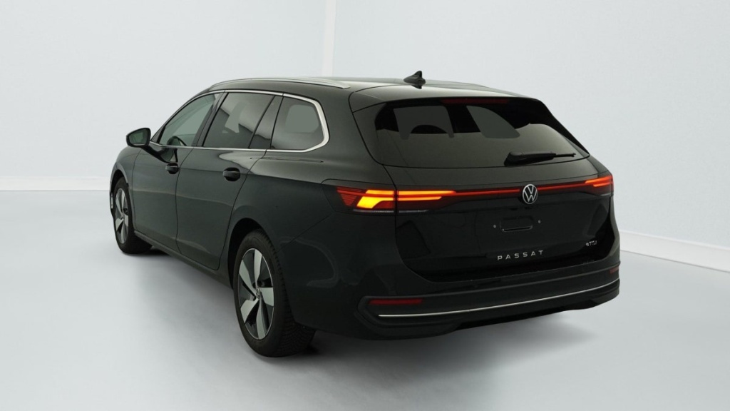 VOLKSWAGEN Passat SW Nouvelle 1.5 ETSI OPF 150 DSG7 LIFE PLUS - ref: 1-347264 - Photo 5