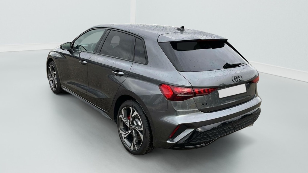 AUDI A3 Sportback 45 TFSI E HYBRIDE RECHARGEABLE 272 S TRONIC 6 S LINE - ref: 1-347330 - Photo 5