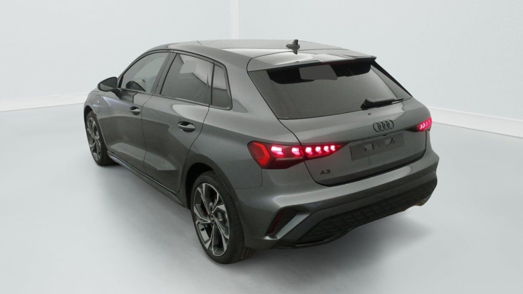 AUDI A3 Sportback 45 TFSI E HYBRIDE RECHARGEABLE 272 S TRONIC 6 S LINE - ref: 1-347335 - Photo 5