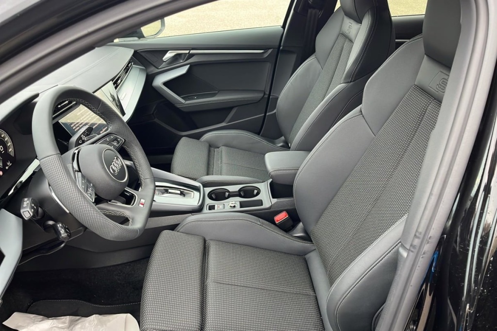 AUDI A3 Sportback 45 TFSI E HYBRIDE RECHARGEABLE 272 S TRONIC 6 S LINE - ref: 1-347341 - Photo 9