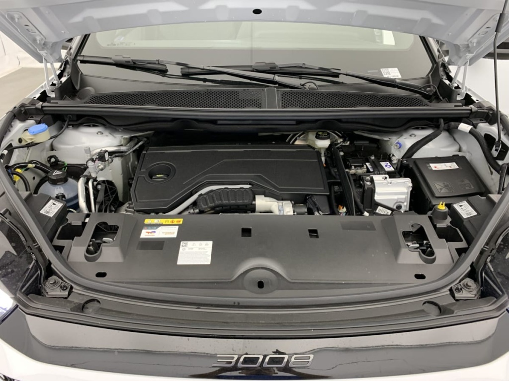 PEUGEOT 3008 Hybrid 145 e-DCS6 GT - ref: 1-347417 - Photo 18