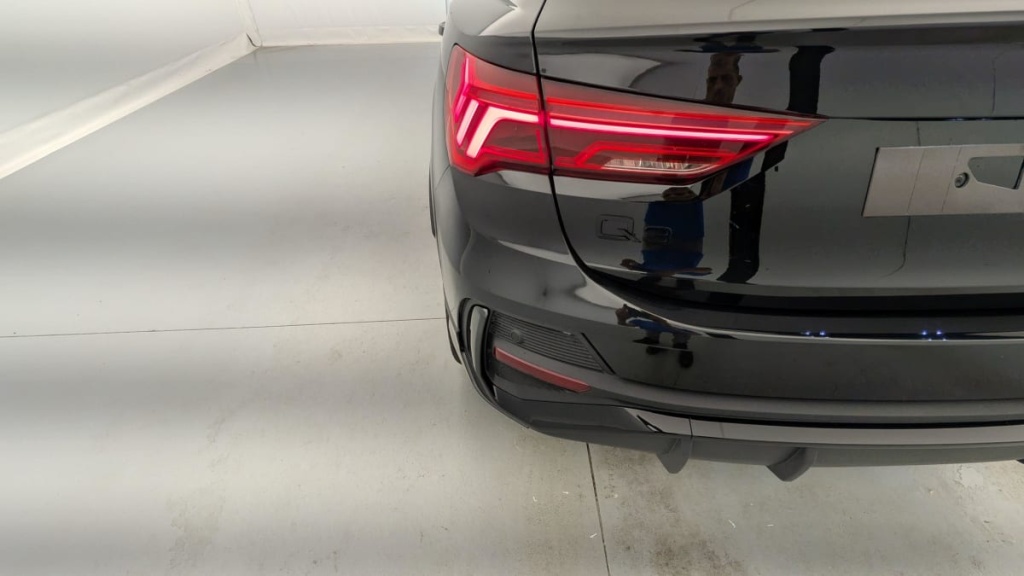 AUDI Q3 SPORTBACK 35 TDI 150 ch S tronic 7 S line plus - ref: 1-348310 - Photo 17