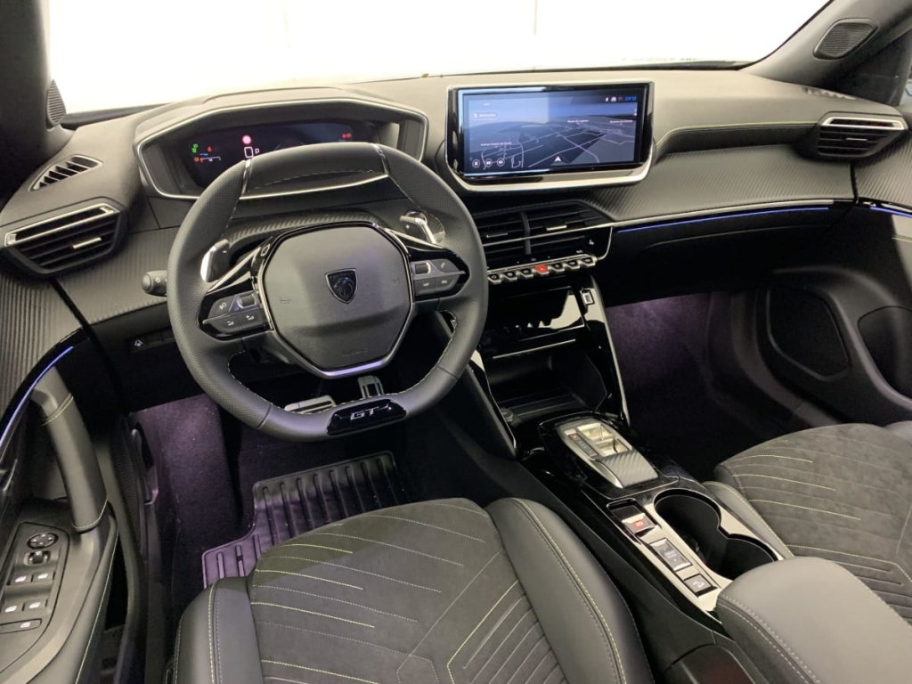 PEUGEOT 2008 Hybrid 145 e-DCS6 GT - ref: 1-348761 - Photo 13