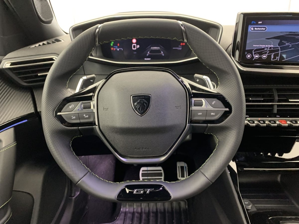 PEUGEOT 2008 Hybrid 145 e-DCS6 GT - ref: 1-348764 - Photo 14