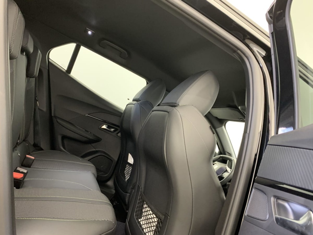 PEUGEOT 2008 Hybrid 145 e-DCS6 GT - ref: 1-348770 - Photo 10