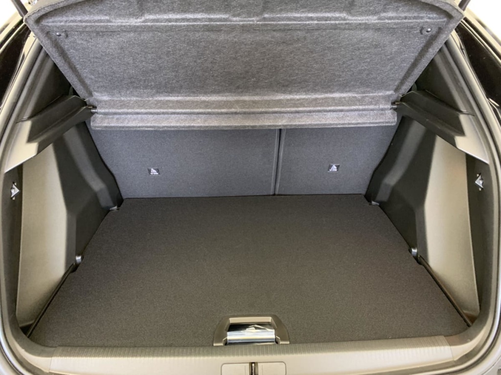 PEUGEOT 2008 Hybrid 145 e-DCS6 GT - ref: 1-348770 - Photo 11