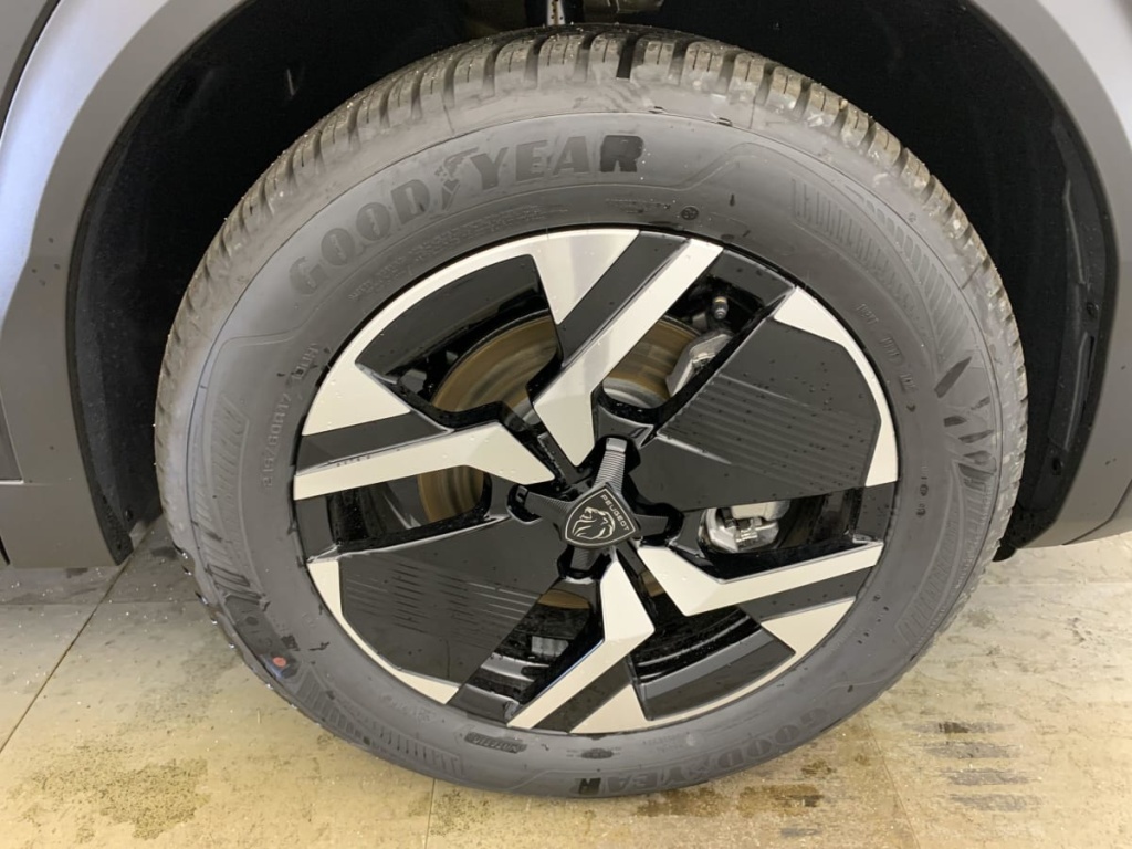 PEUGEOT 2008 Hybrid 145 e-DCS6 GT - ref: 1-348770 - Photo 14