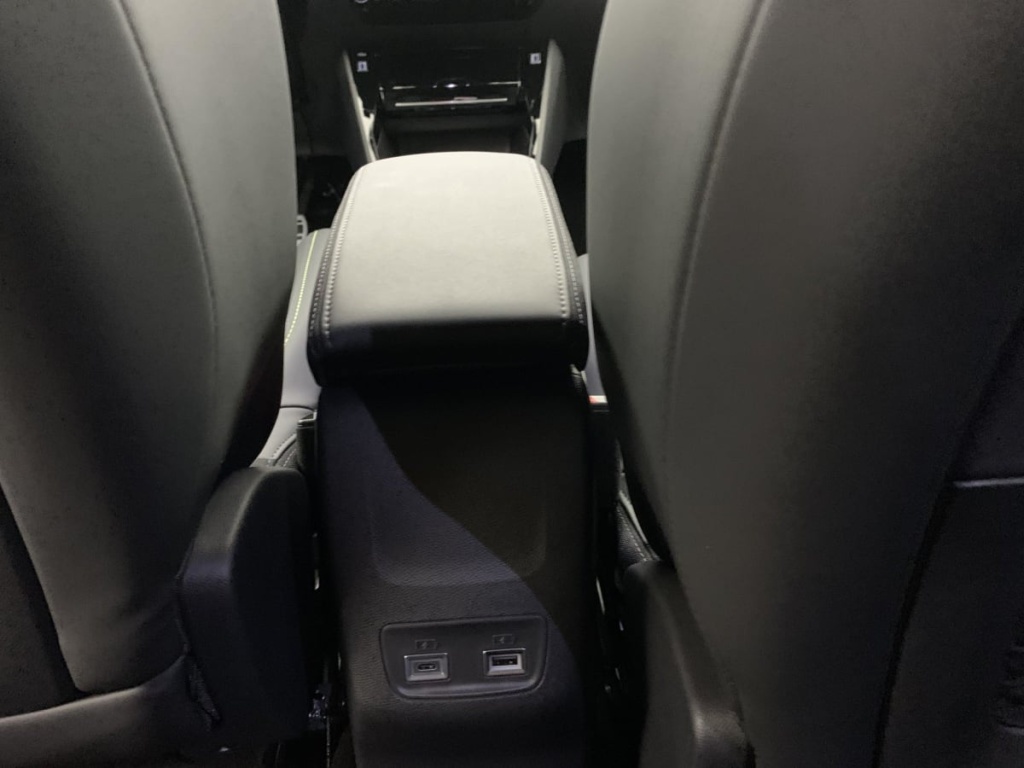 PEUGEOT 2008 Hybrid 145 e-DCS6 GT - ref: 1-348770 - Photo 19