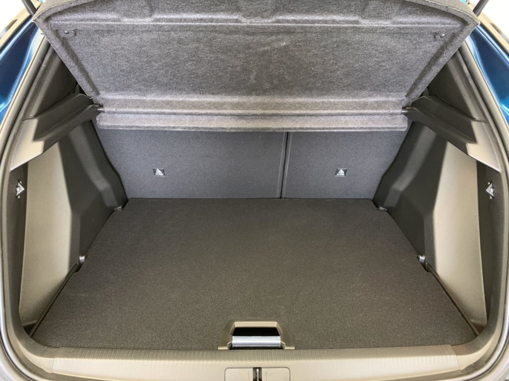 PEUGEOT 2008 Hybrid 145 e-DCS6 GT - ref: 1-348774 - Photo 11