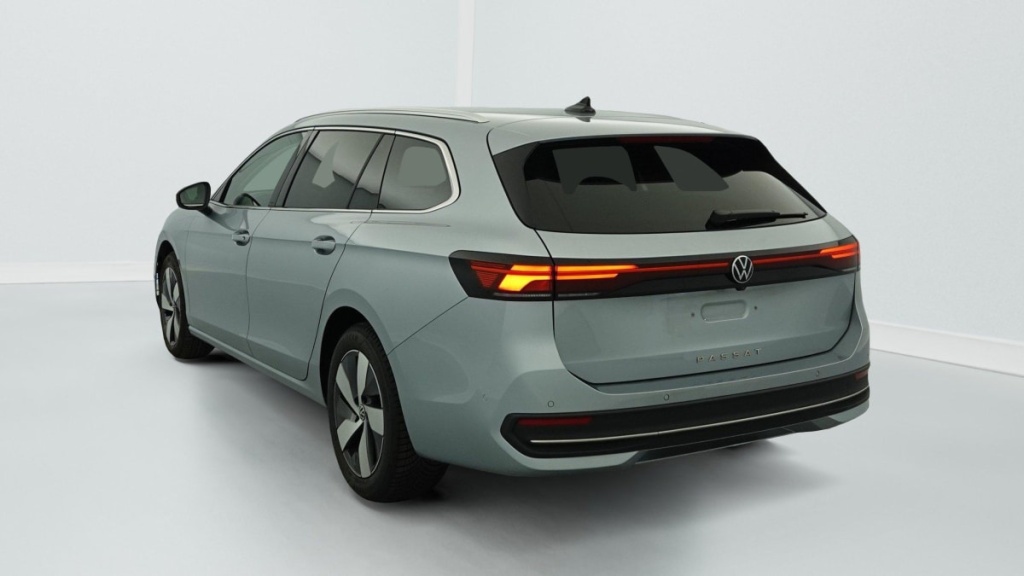 VOLKSWAGEN Passat SW 2.0 TDI EVO SCR 150 DSG7 LIFE PLUS - ref: 1-348961 - Photo 5