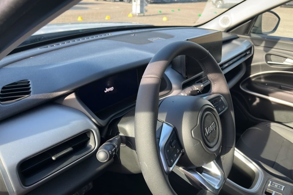 JEEP Avenger 1.2 Turbo T3 110 ch e-Hybrid BVR6 Summit - ref: 1-349160 - Photo 13