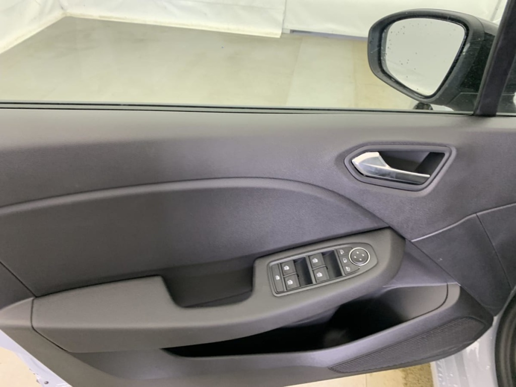 RENAULT CLIO 5 BLUE DCI 100 CH GSR2 EVOLUTION - ref: 1-349259 - Photo 17