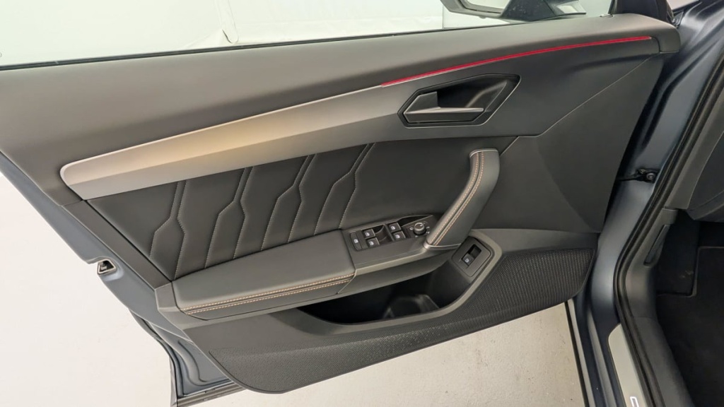 CUPRA FORMENTOR 1.4 e-HYBRID 204 ch DSG6 V - ref: 1-349345 - Photo 17