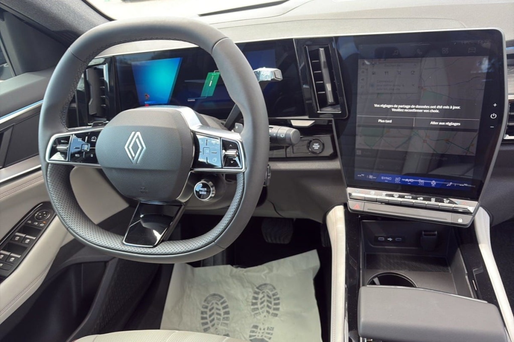 RENAULT Espace Espace E-Tech full hybrid 200 GSR2 Iconic - ref: 1-349348 - Photo 13