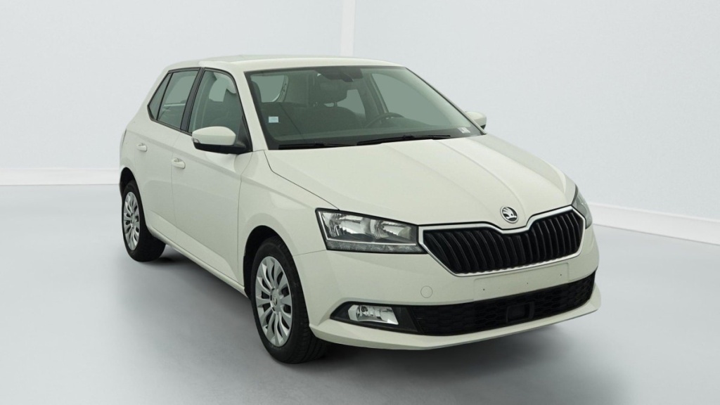 SKODA Fabia 1.0 MPI 60 CH BVM5 BUSINESS - ref: 1-350041 - Photo 1