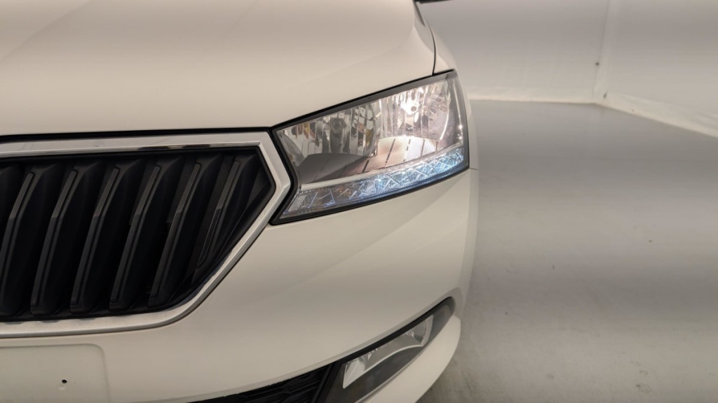 SKODA Fabia 1.0 MPI 60 CH BVM5 BUSINESS - ref: 1-350041 - Photo 20