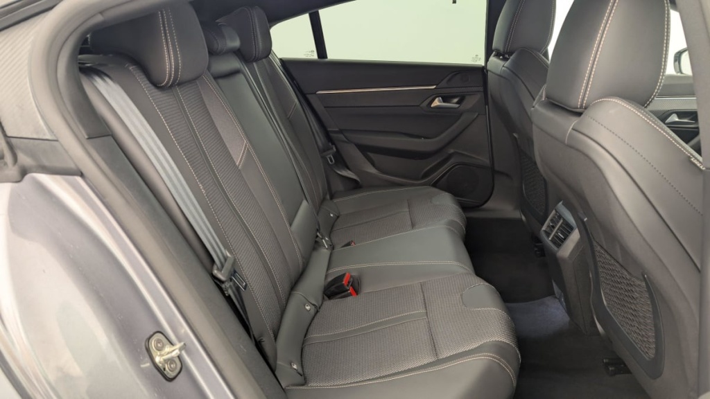 PEUGEOT 508 BlueHDi 130 ch S S EAT8 Allure - ref: 1-350401 - Photo 10