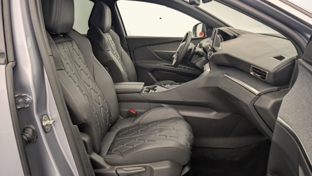 PEUGEOT 3008 Hybrid 136 e-DCS6 Allure Pack - ref: 1-350575 - Photo 9